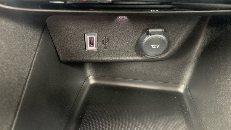 Vauxhall Corsa 100kW Yes 50kWh 5dr Auto Electric Hatchback